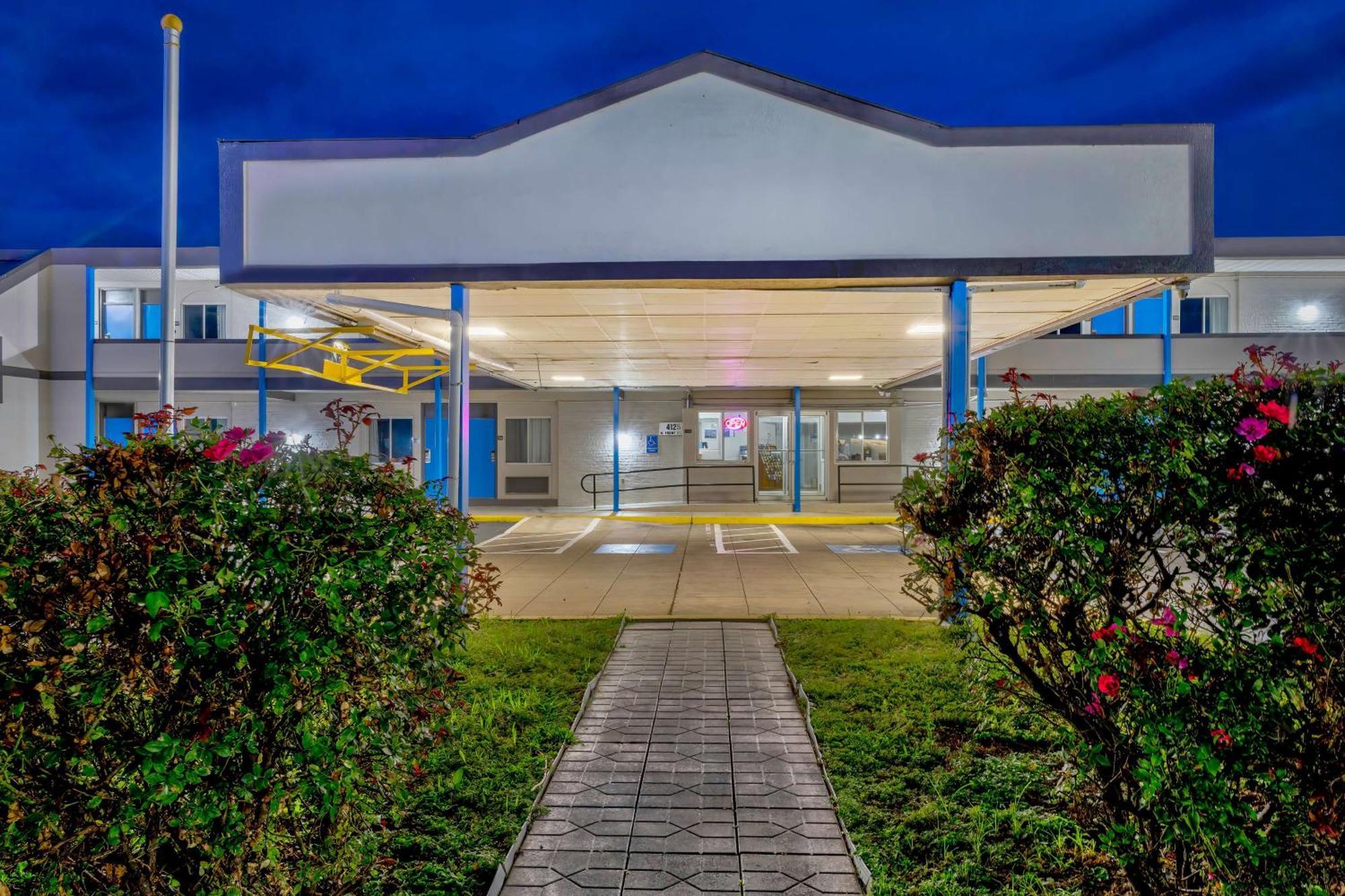 Motel 6 Harrisburg Pa Near Pa Expo Center Exterior foto